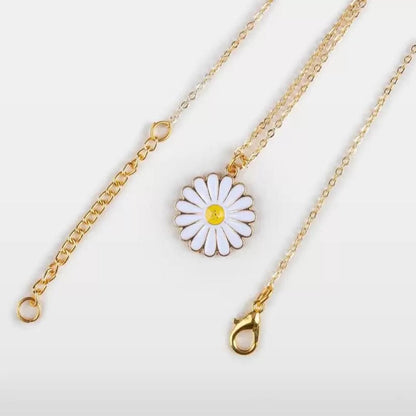 Stylish Flower Necklace