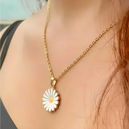 Stylish Flower Necklace